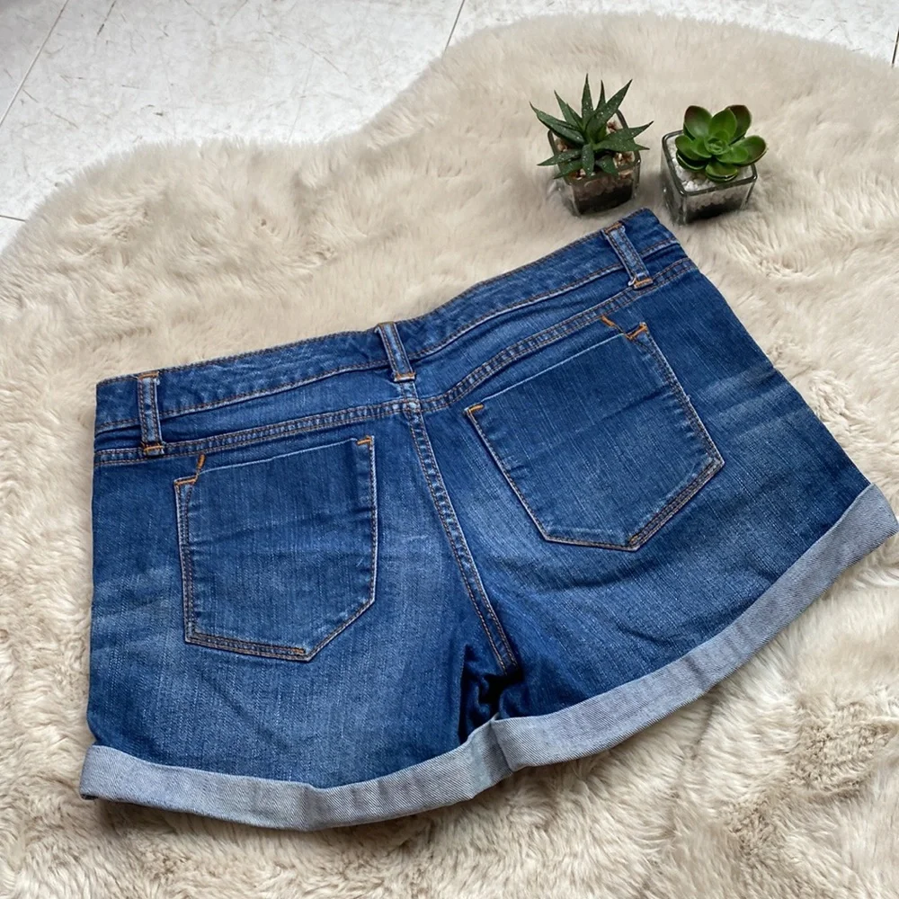 Mossimo Premium Denim Mid Rise Cuffed Blue Jean Shorts Size 4